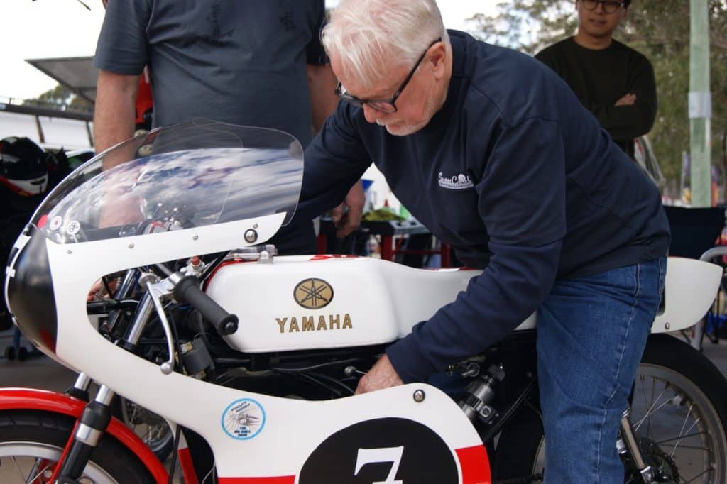 The Big Chill starting the 125 for the first race